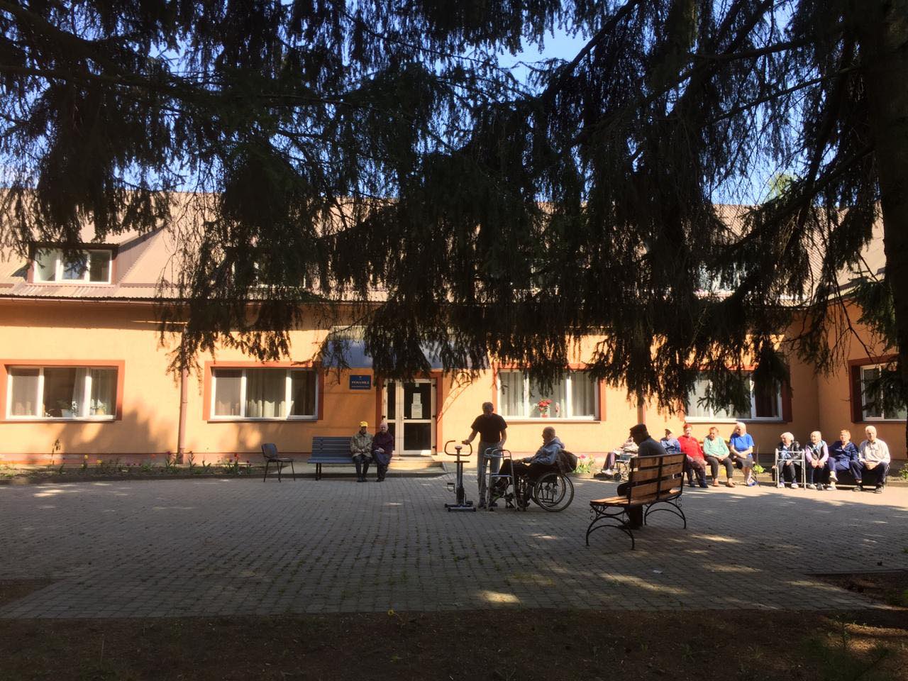 Частный дом для пожилых, престарелых и инвалидов во Львове